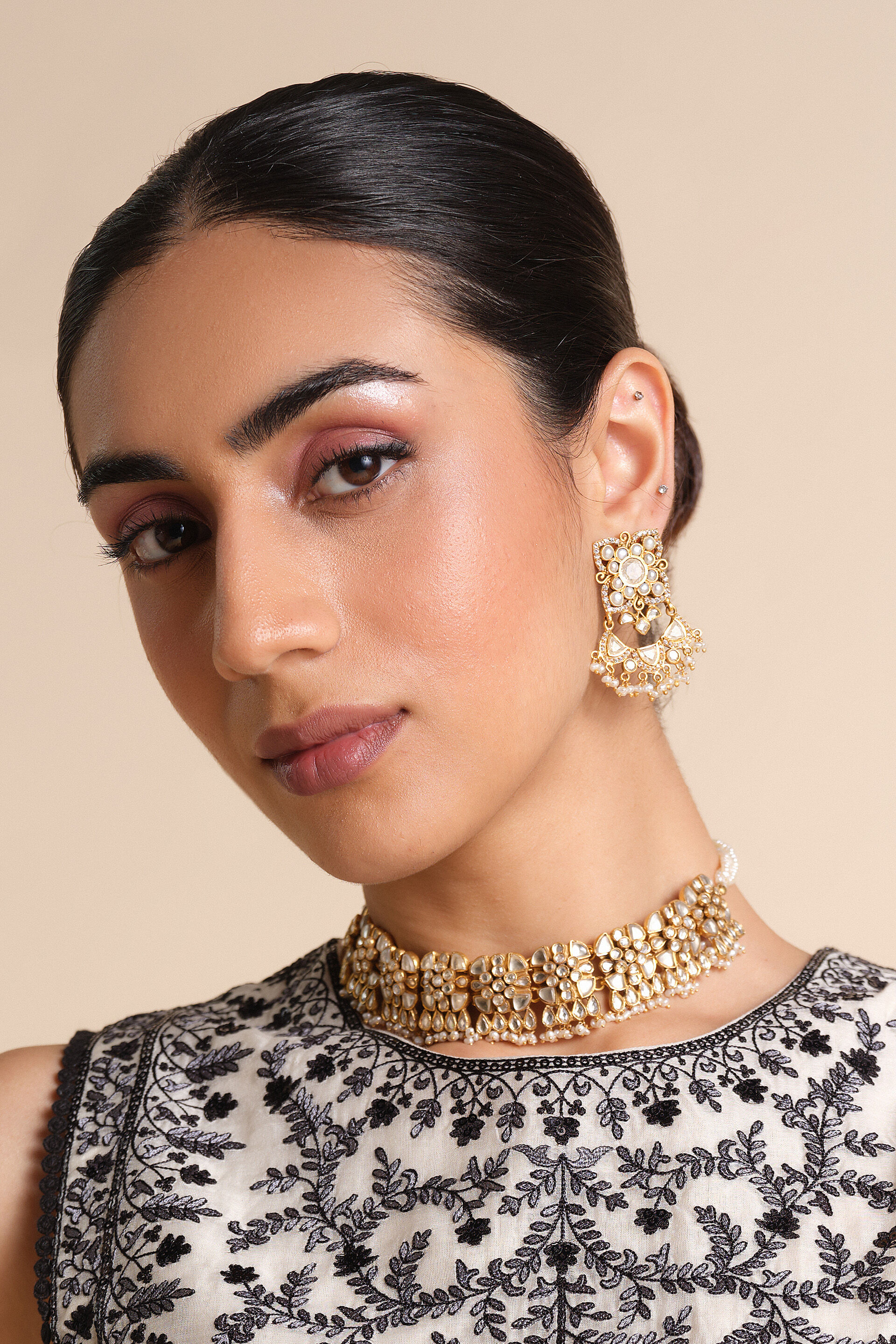 Crystal flower & Pearl Choker, , image 2