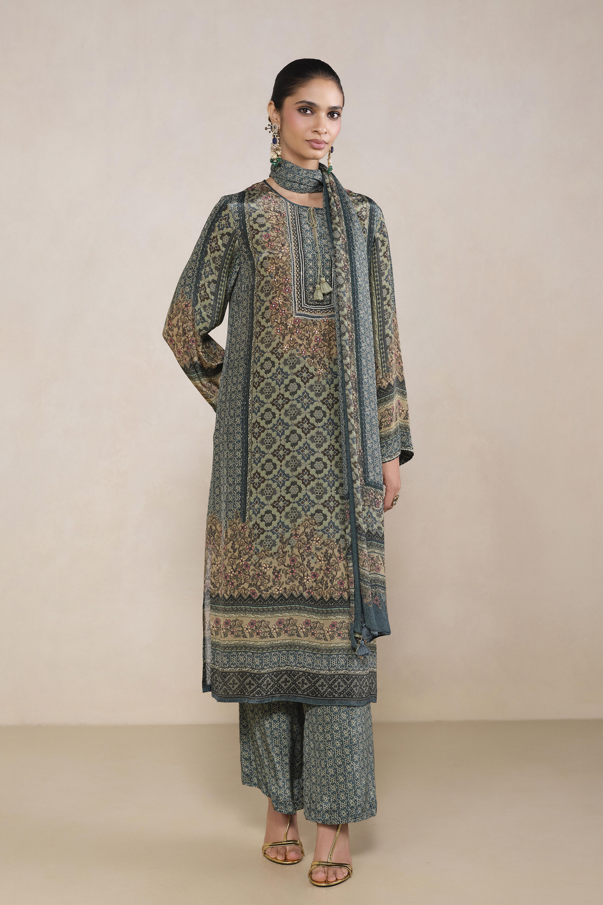 Aiza Printed Suit Set in Green, Green, image 1