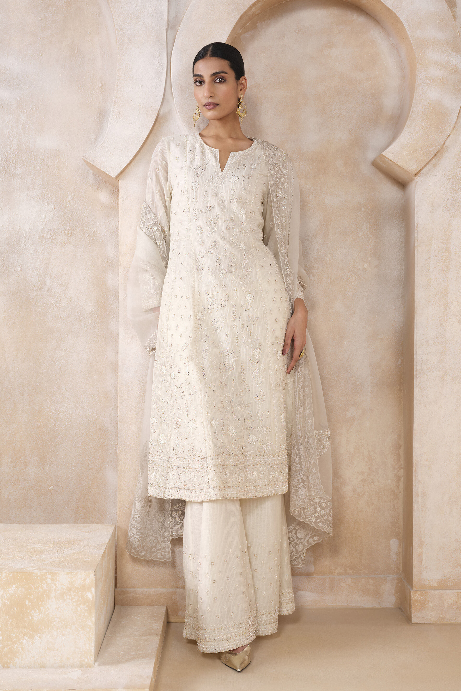 Zuhra Embroidered Suit Set - Ivory