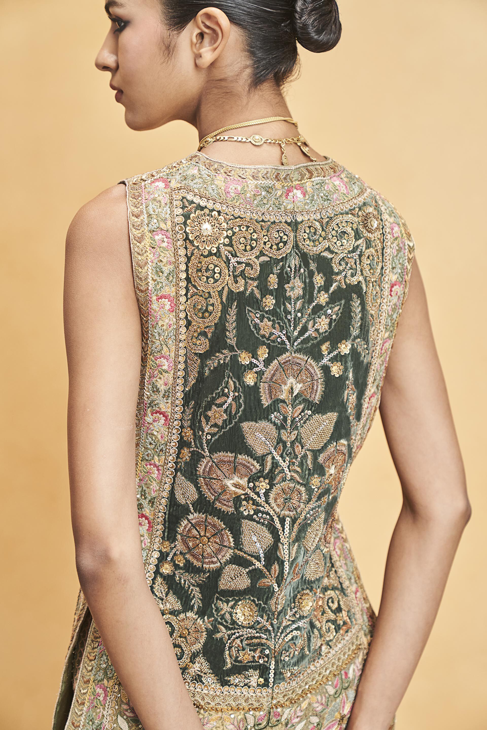 Heart Of The Forest Embroidered Zardozi Shorts Set - Gold, Gold, image 6