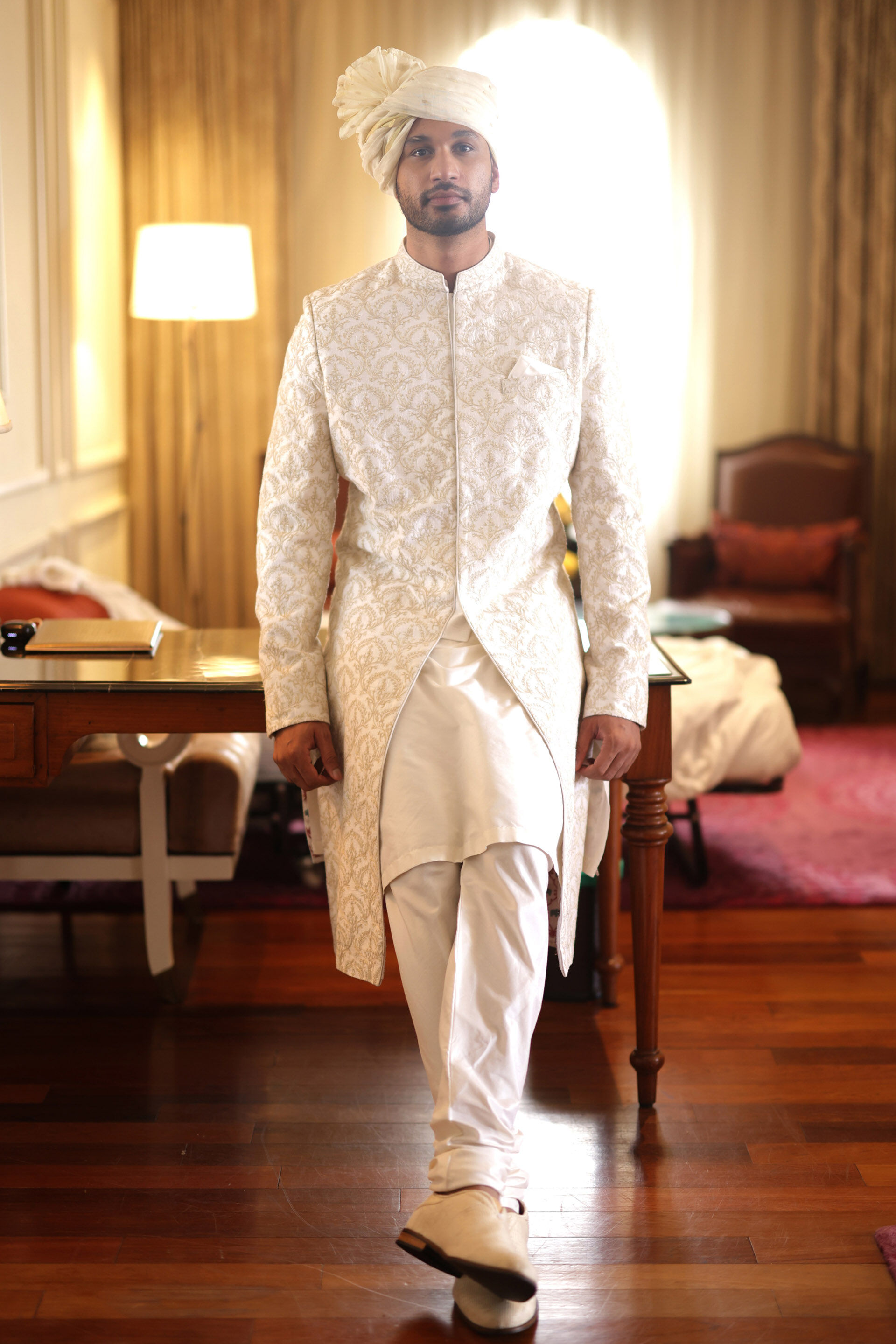 1- suit, image 1