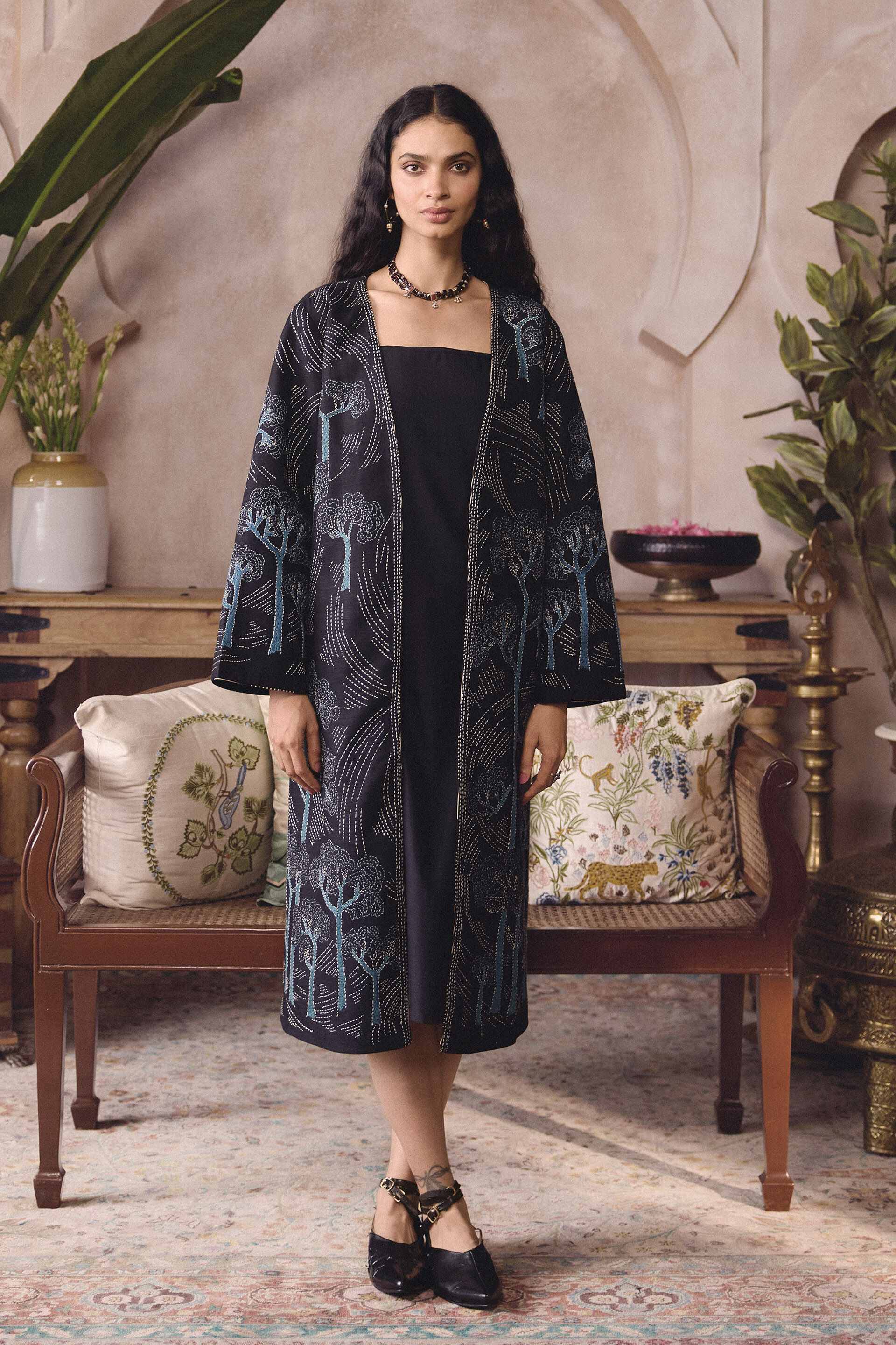 Ahren Hand-embroidered Kantha Silk Jacket Set - Black