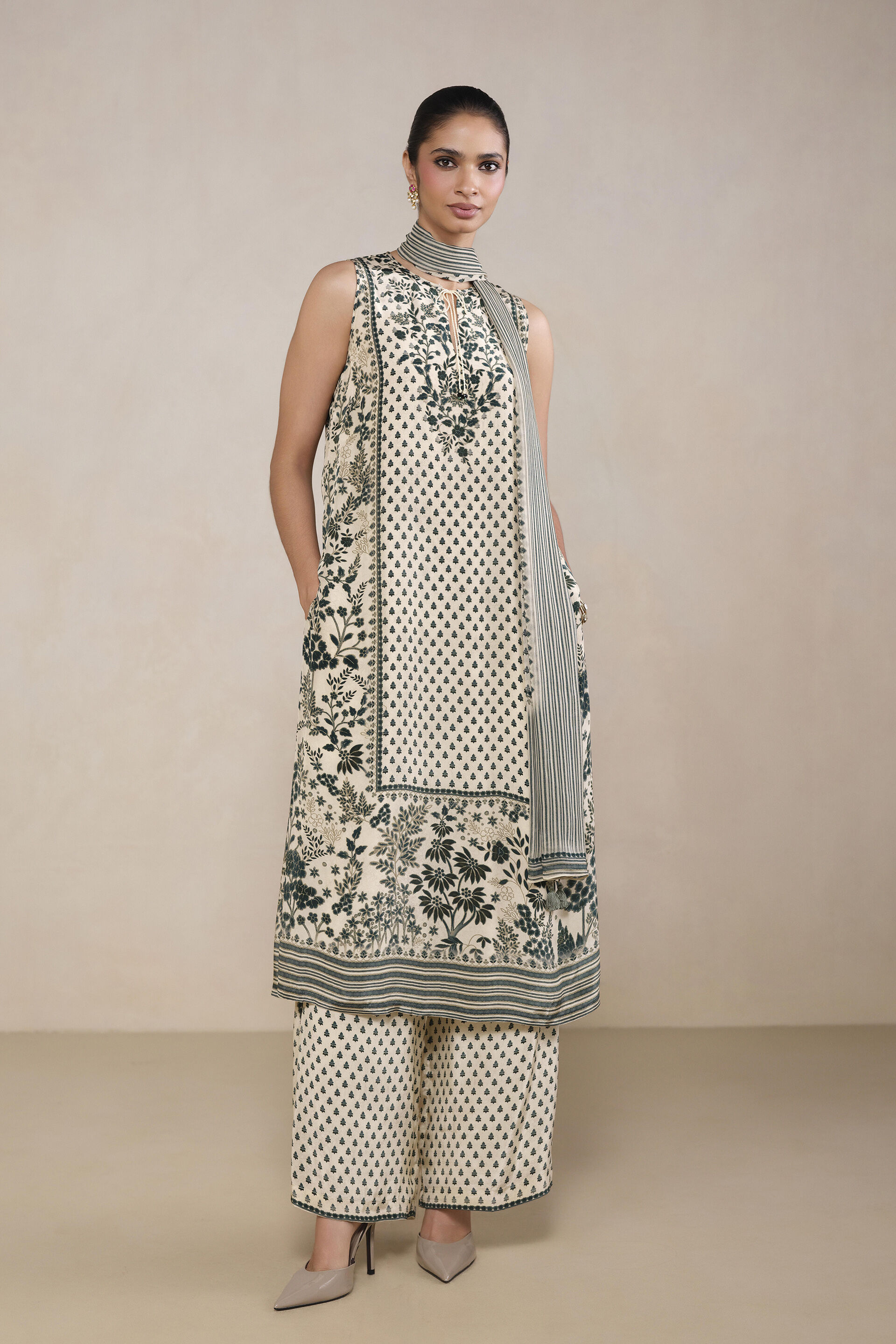 Jivi Printed Suit Set in Natural, Natural, image 1