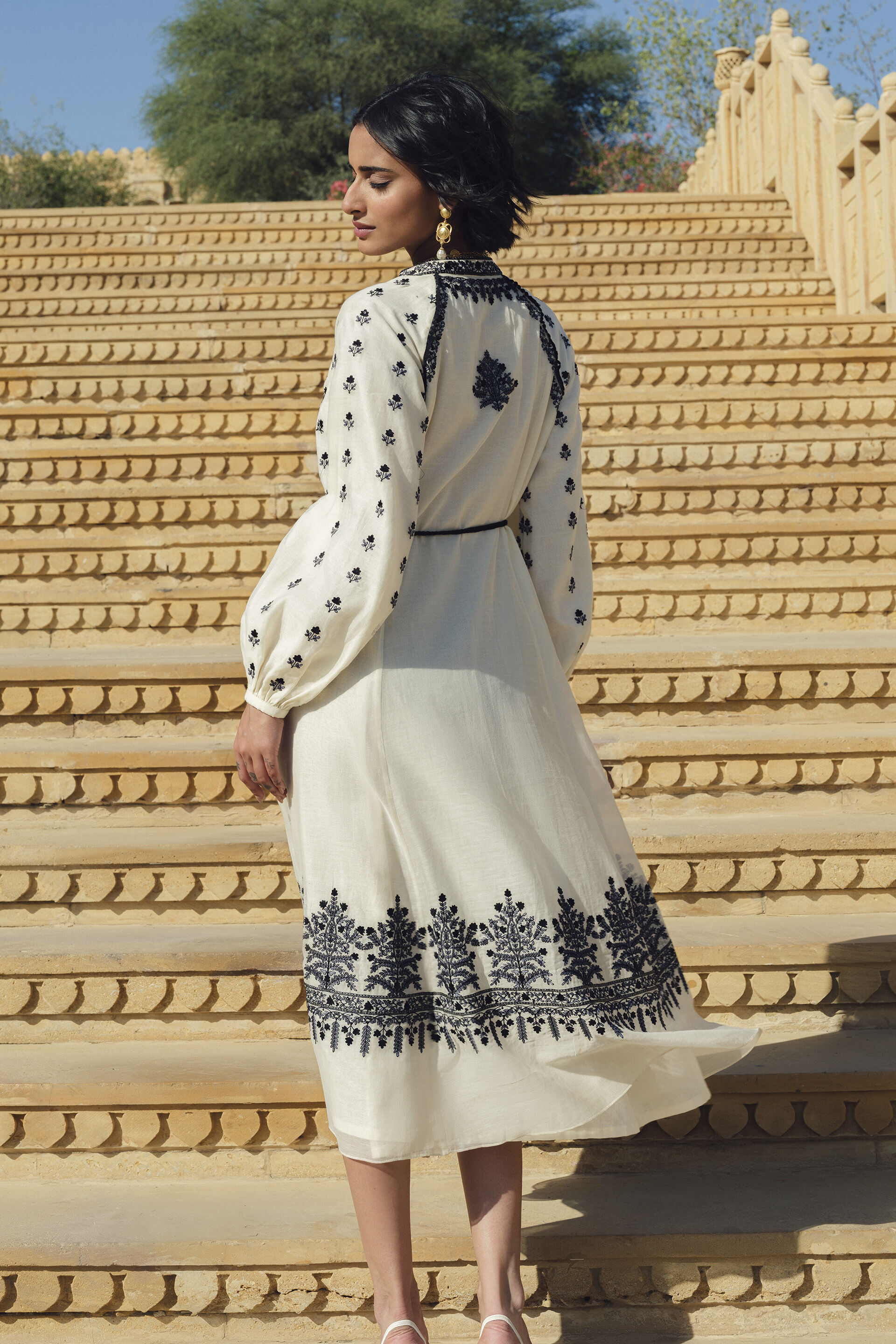 Sawsan Embroidered Mul Dress - White