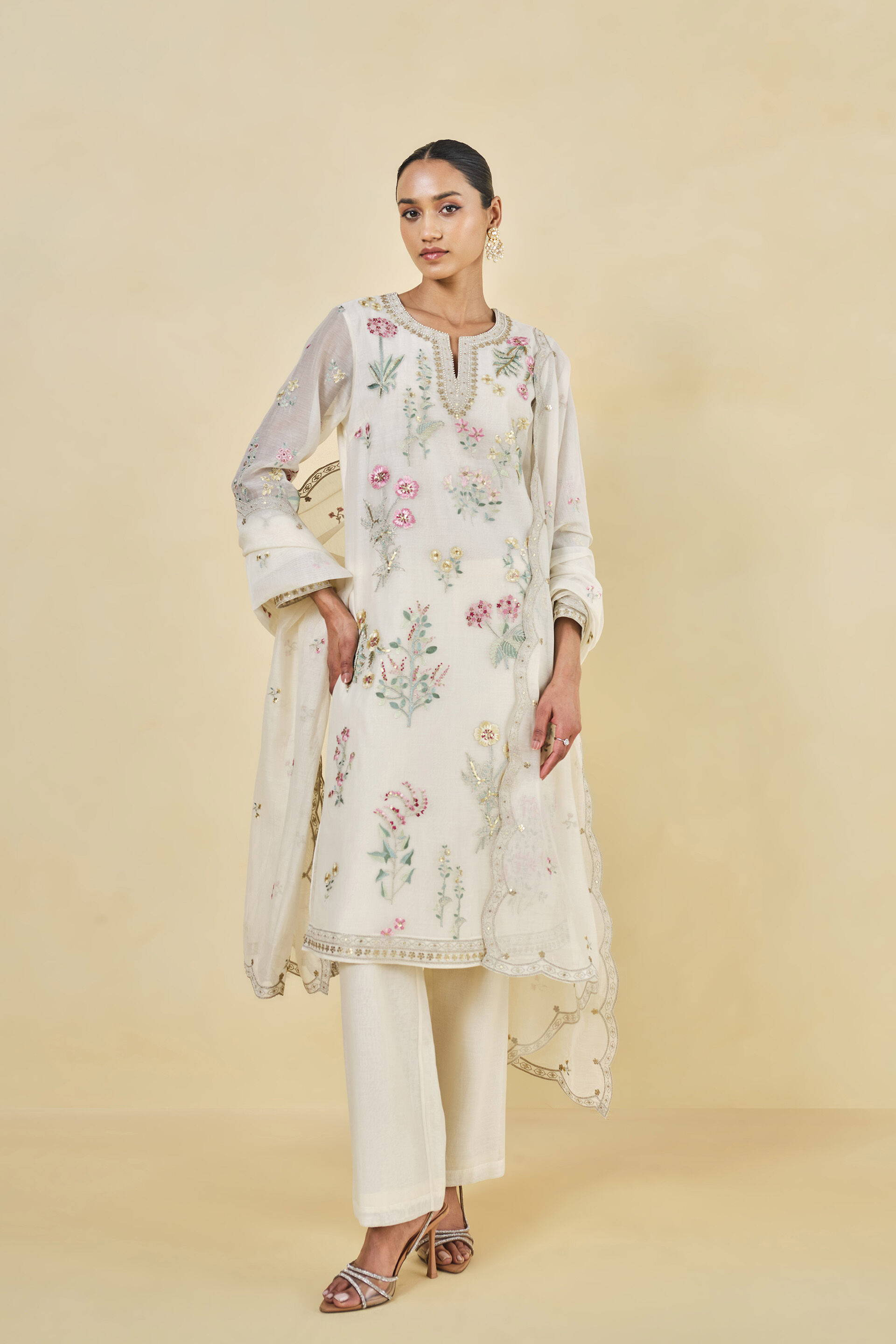 Online top ethnic suits