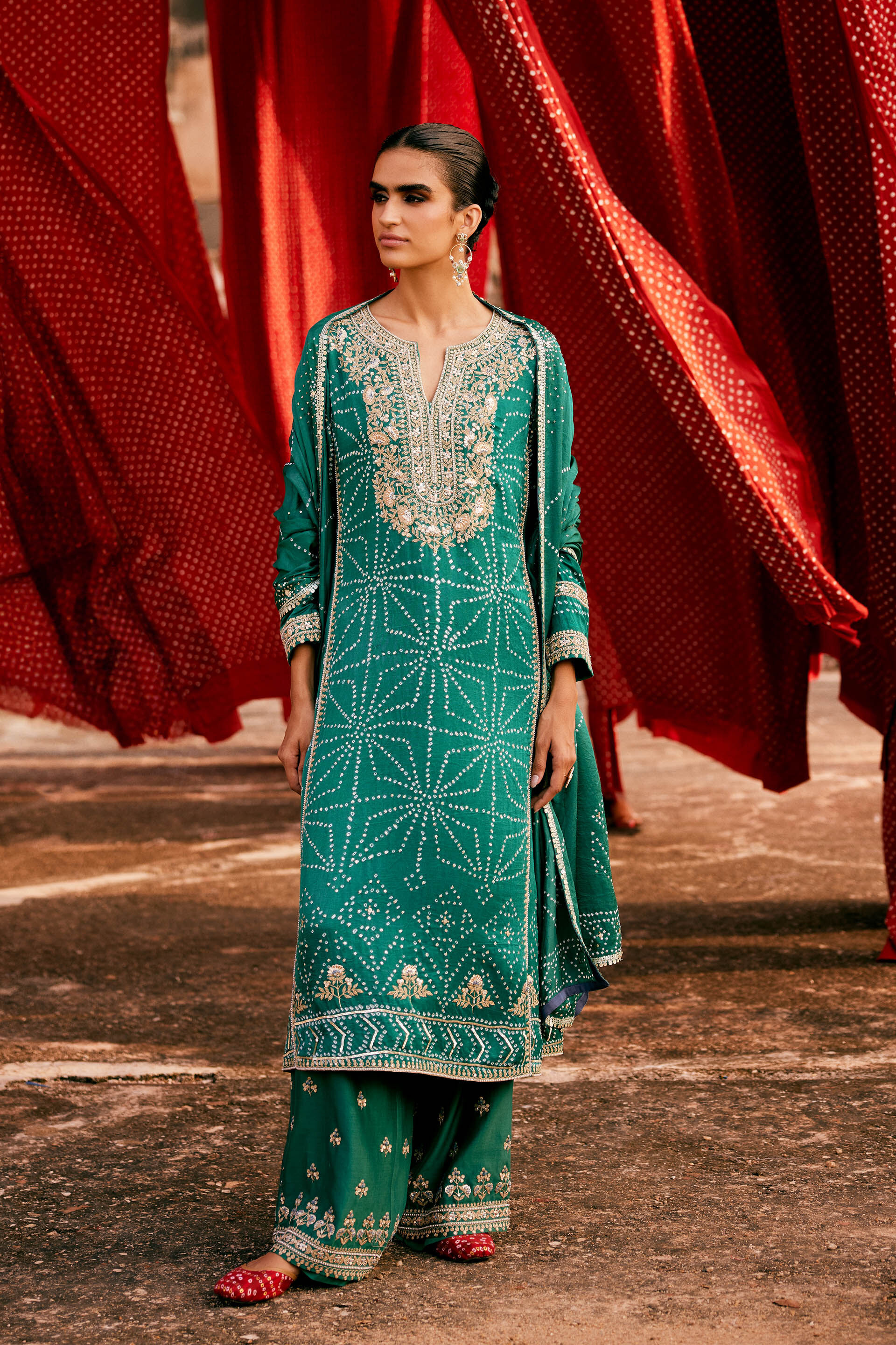 Piroska Handcrafted Bandhani Silk Suit Set - Green