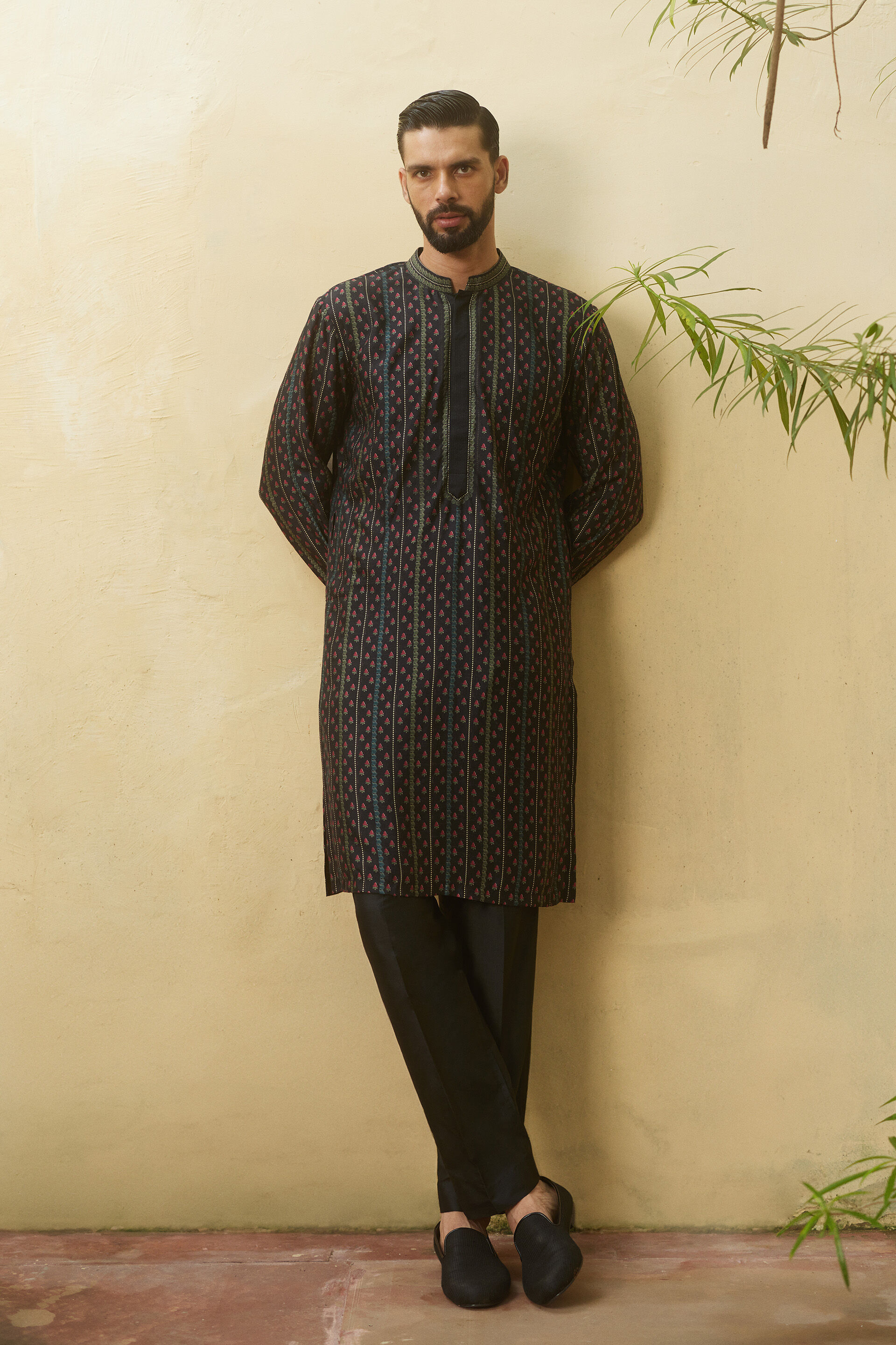 Trinabh Silk Kurta - Black