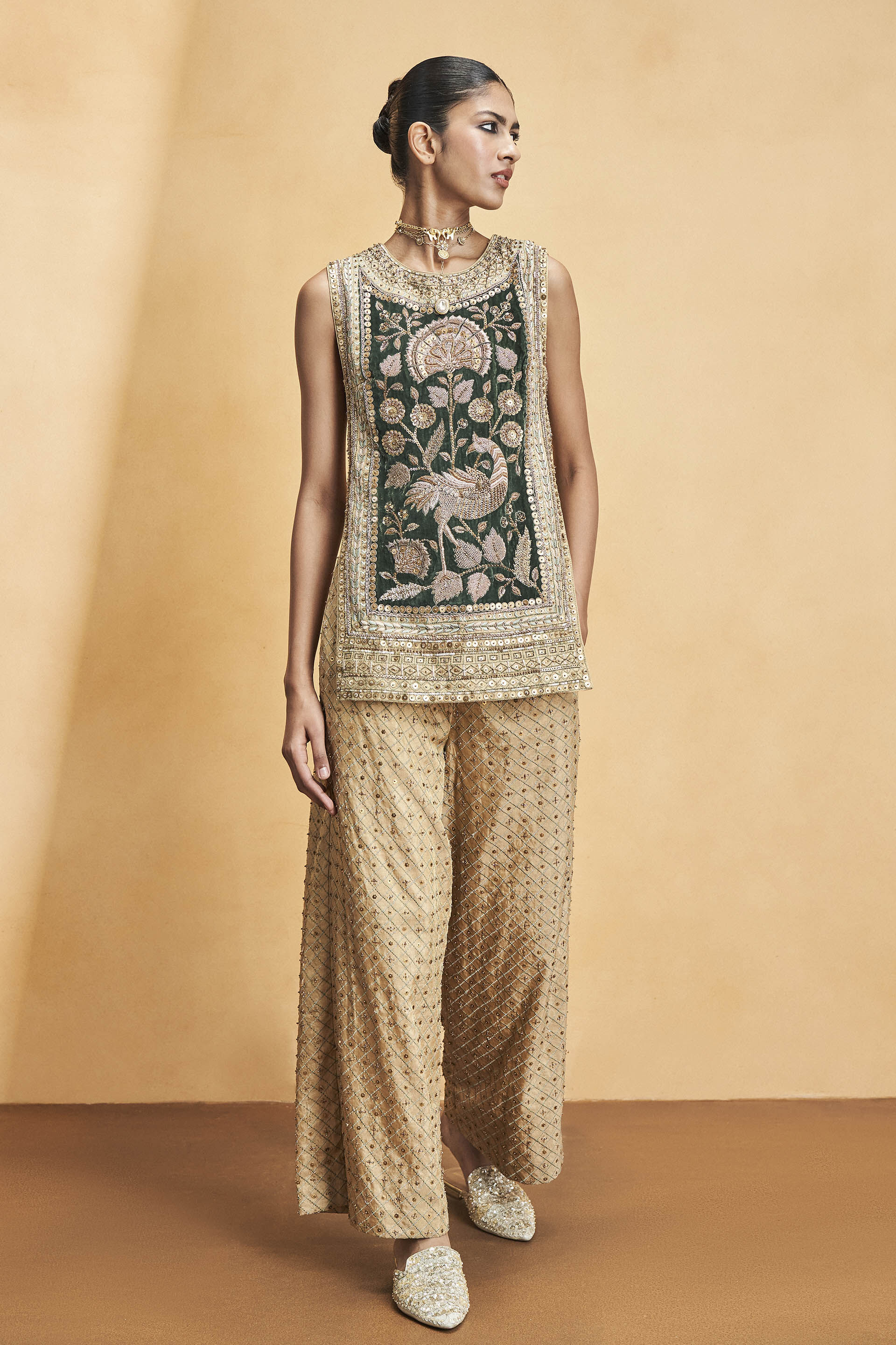 Heart Of The Forest Embroidered Zardozi Set - Gold