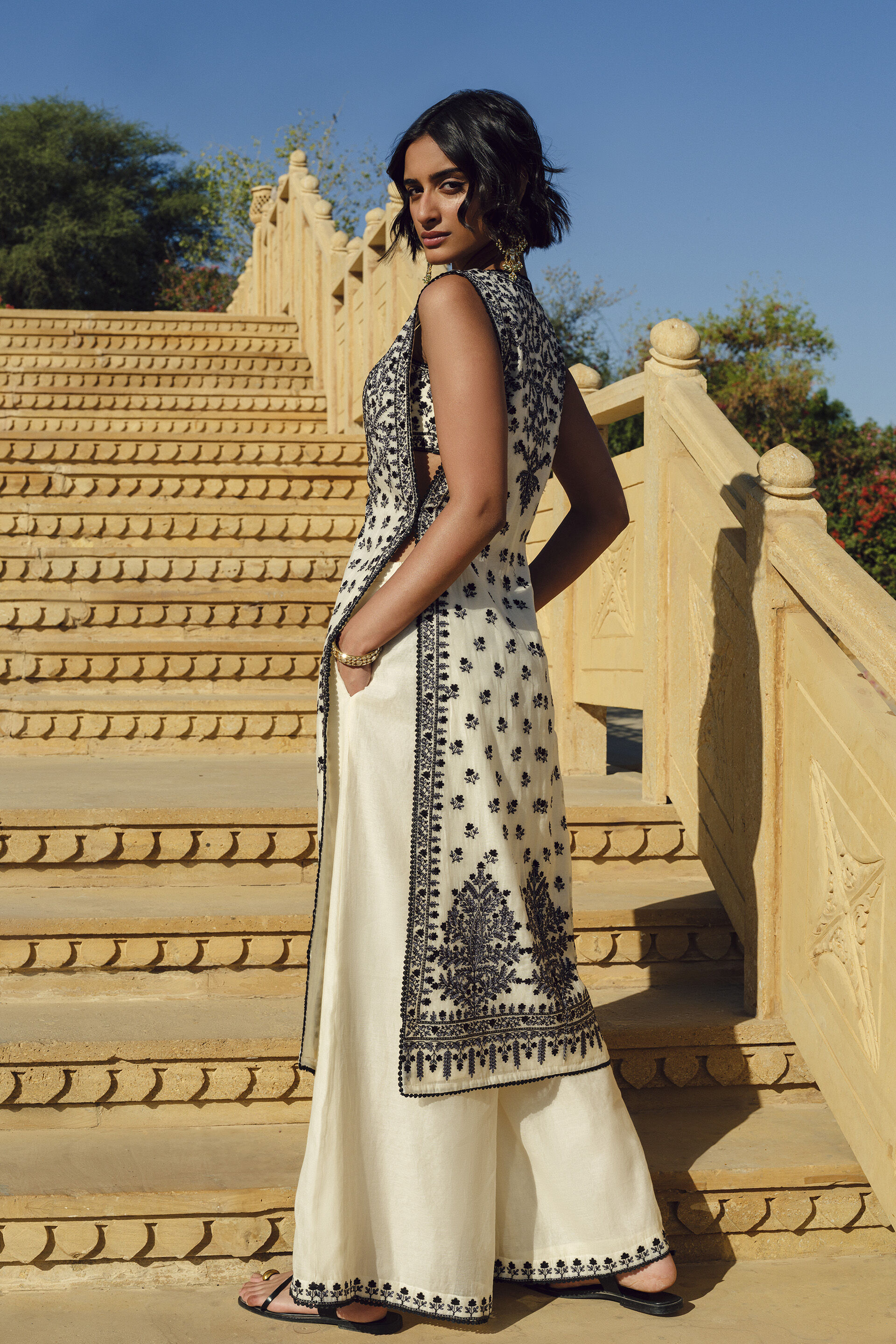 Sawsan Embroidered Mul Tabard Set - White, White, image 3