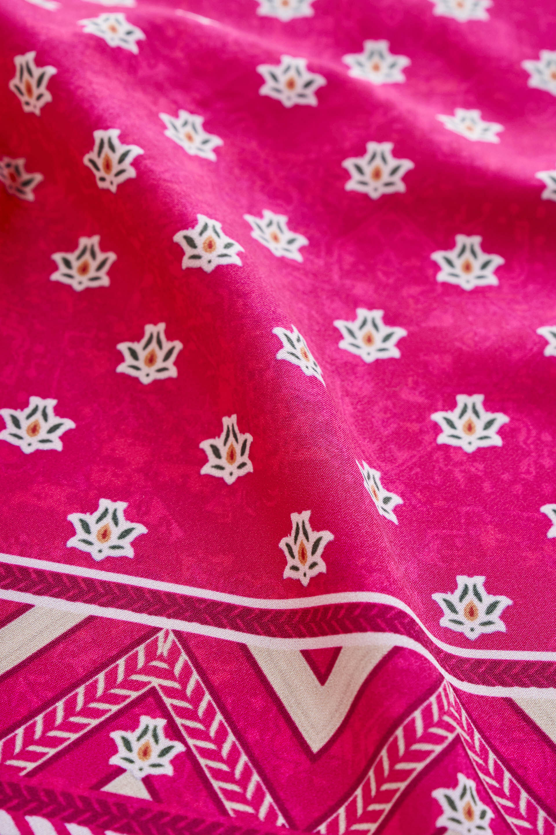 Umang Pocket Square - Fuchsia Pink