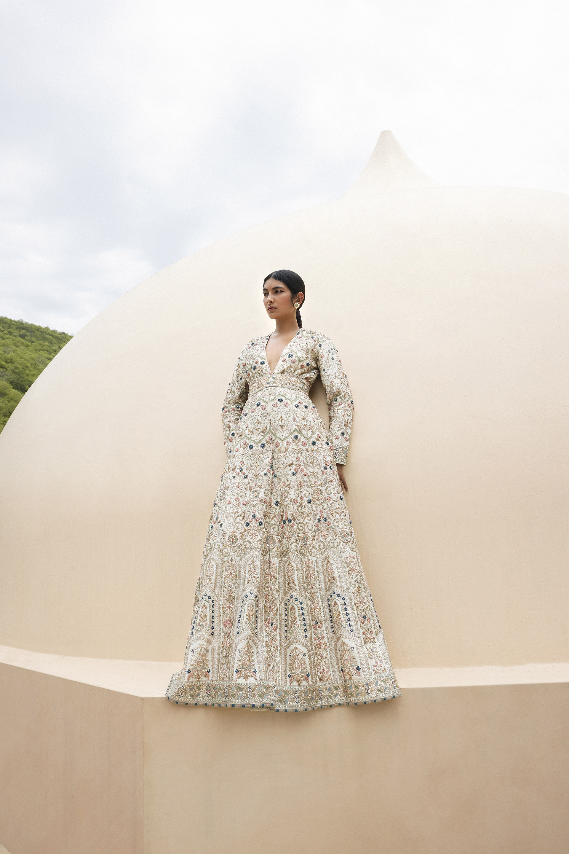 Hrida Zardozi & Resham Silk Jacket Set - Ivory, Ivory, image 4