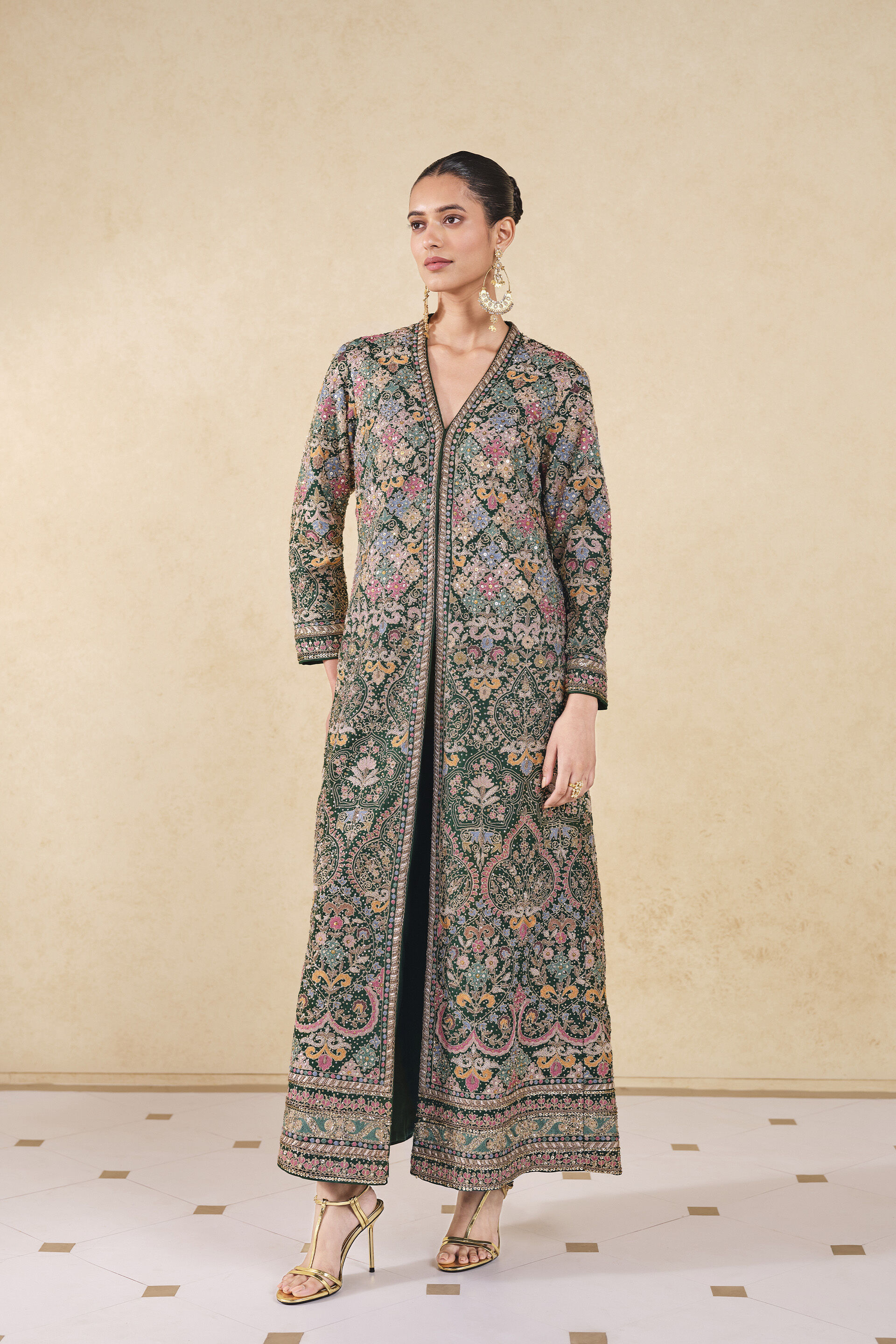 Symphony Of The Wildforest Embroidered Silk Jacket Set - Green