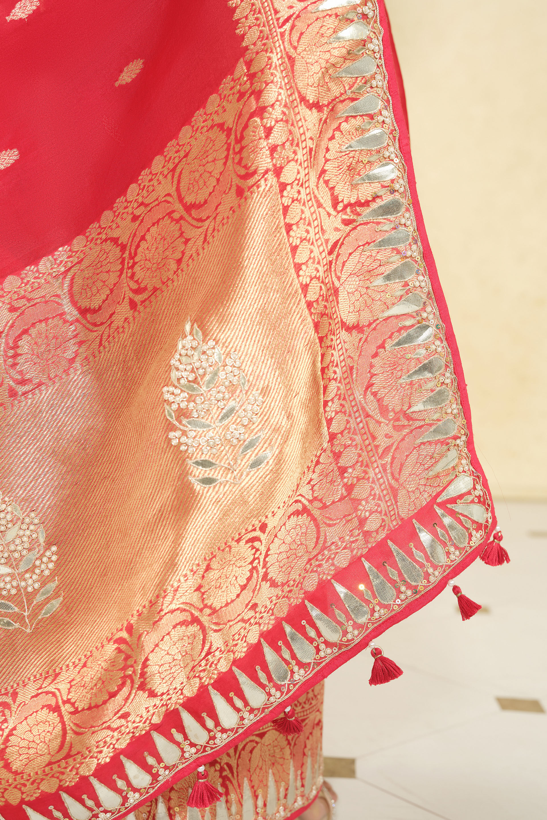 Ulka Handwoven Benarasi Saree Set, Red, image 6