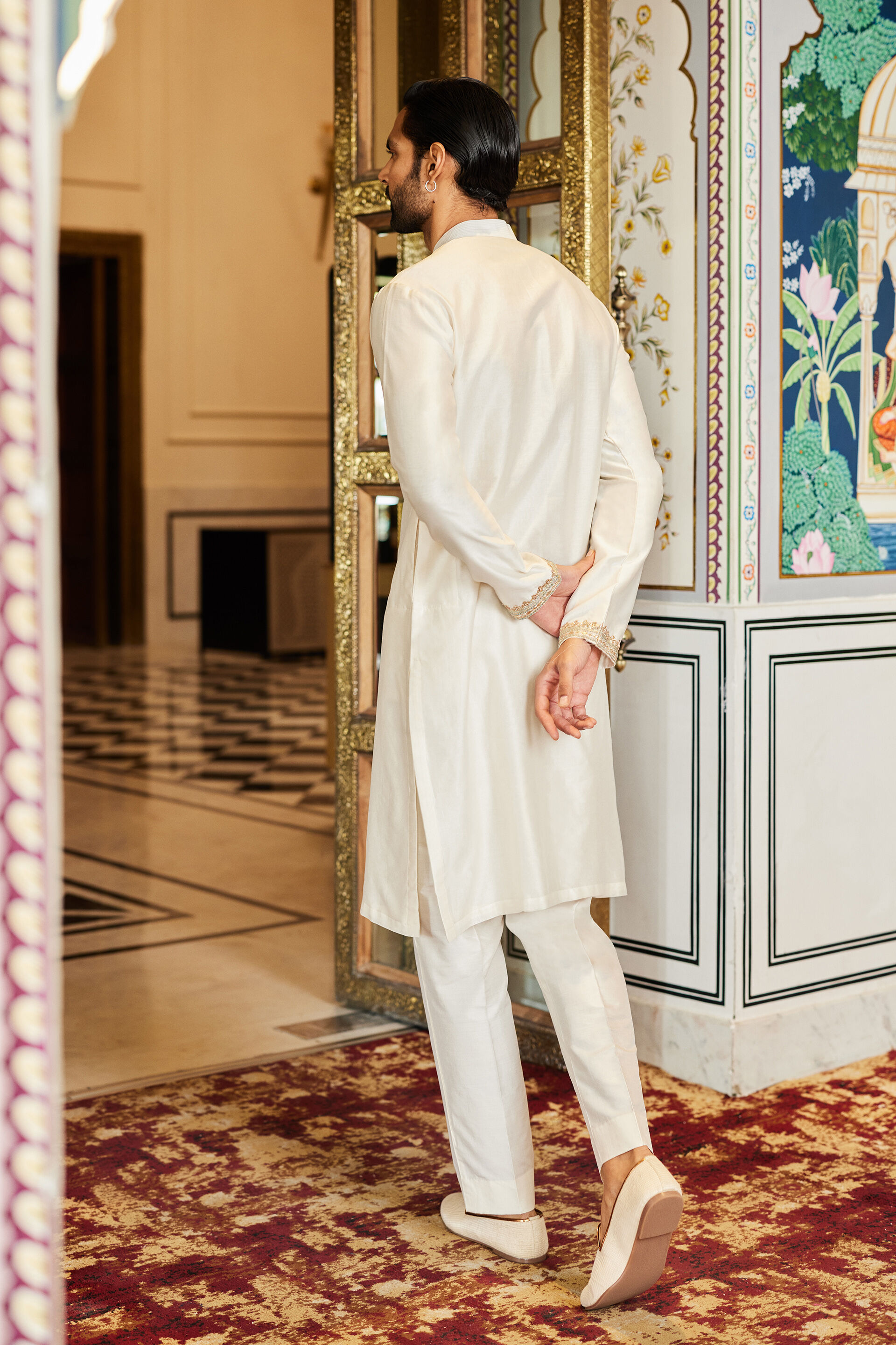 Saaket Gota Patti Silk Kurta - Ivory