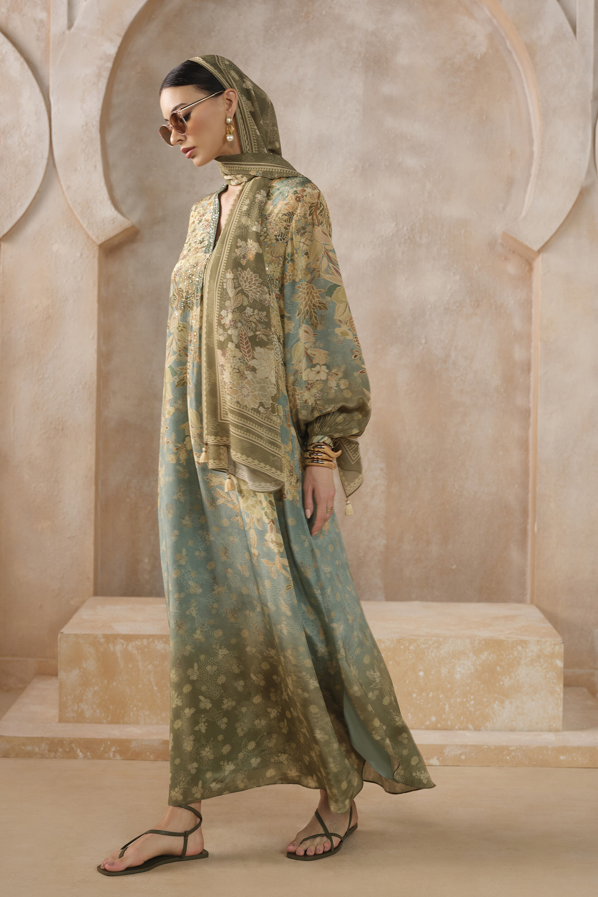 Florinio Kaftan - Blue, Blue, image 3