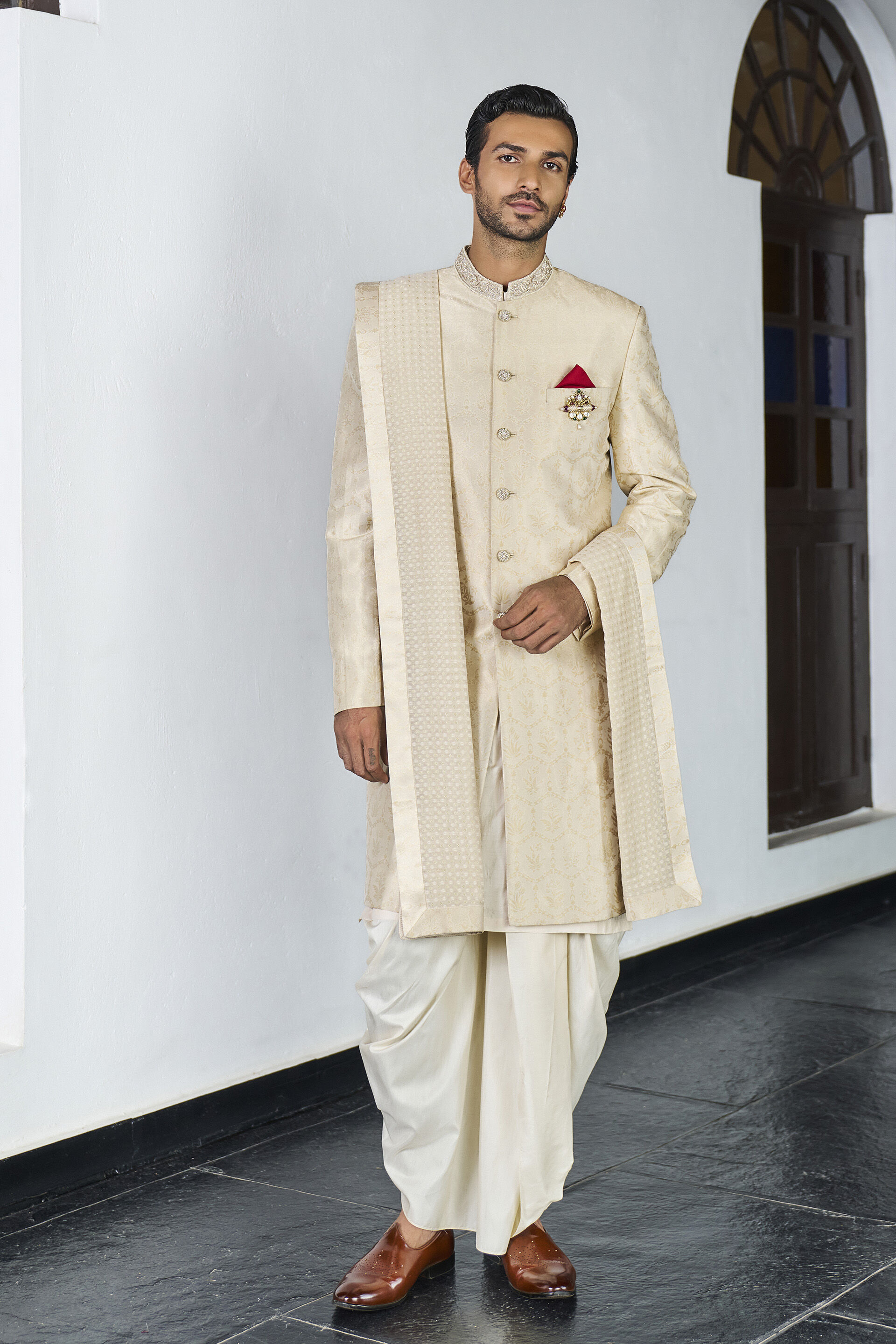 Manas Dupatta in Gold Benarasi