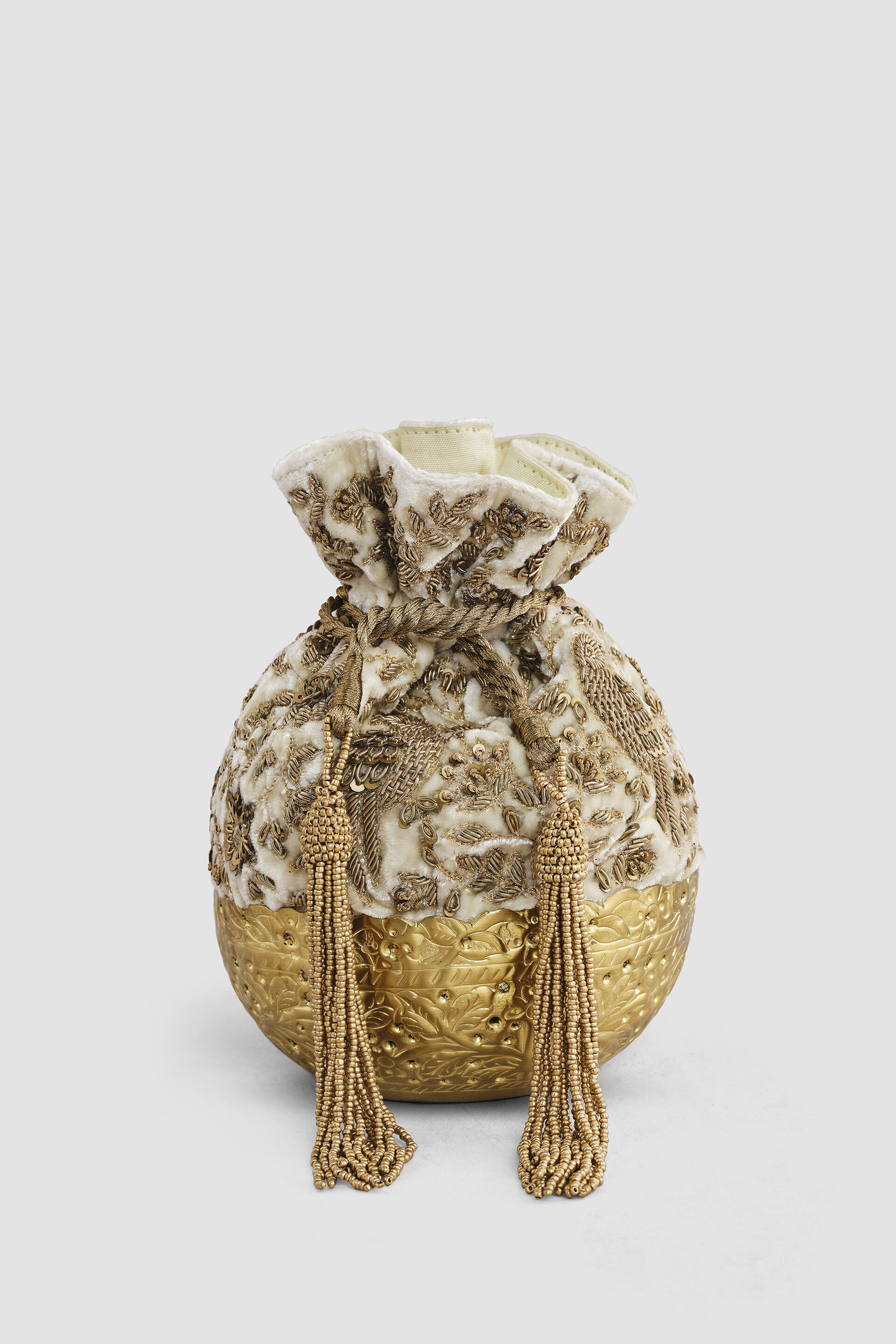 Ballad Of Harmony Sack &ndash; Swan White