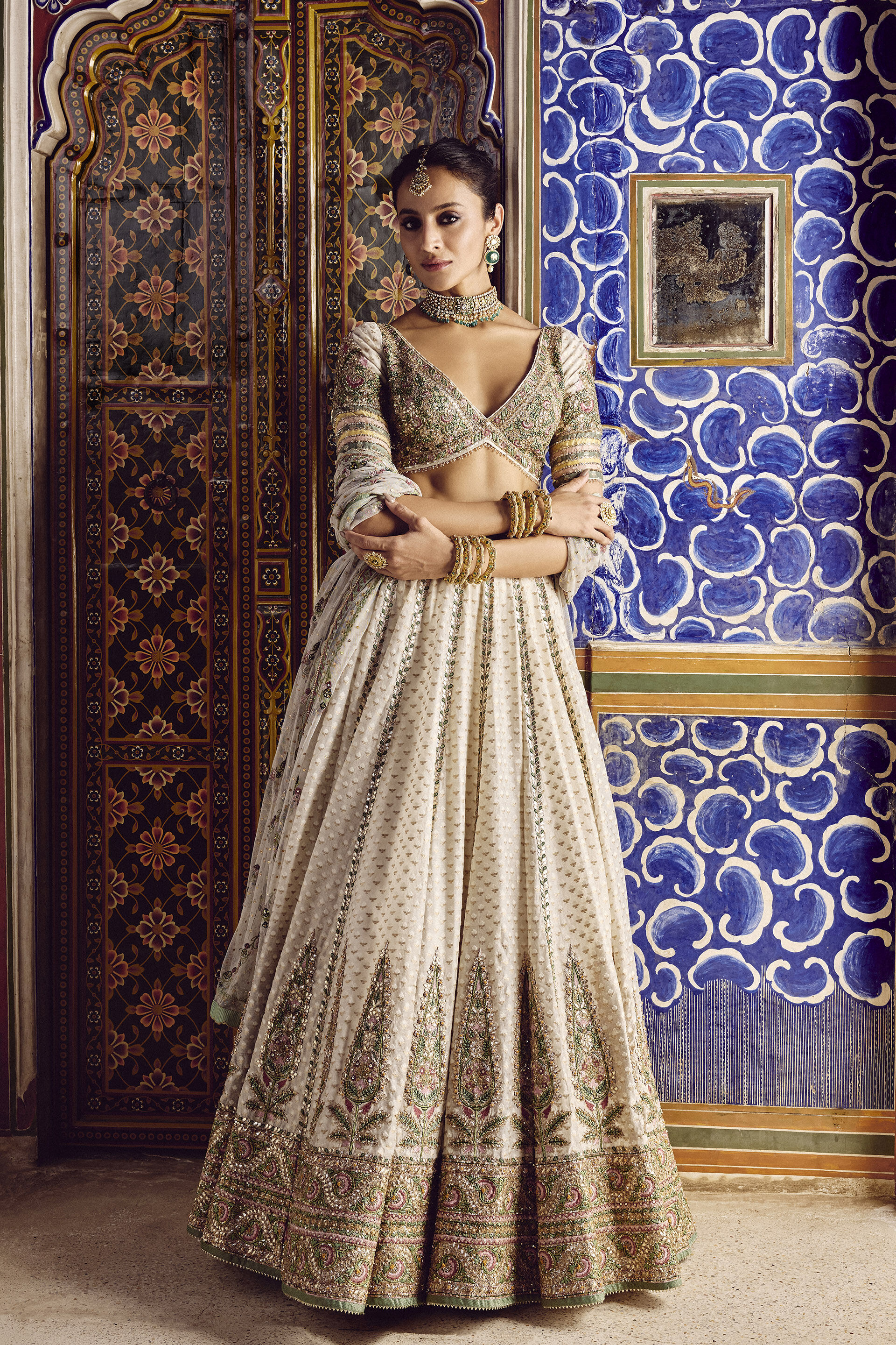 Sarojam Handwoven Benarasi Lehenga Set - Ivory