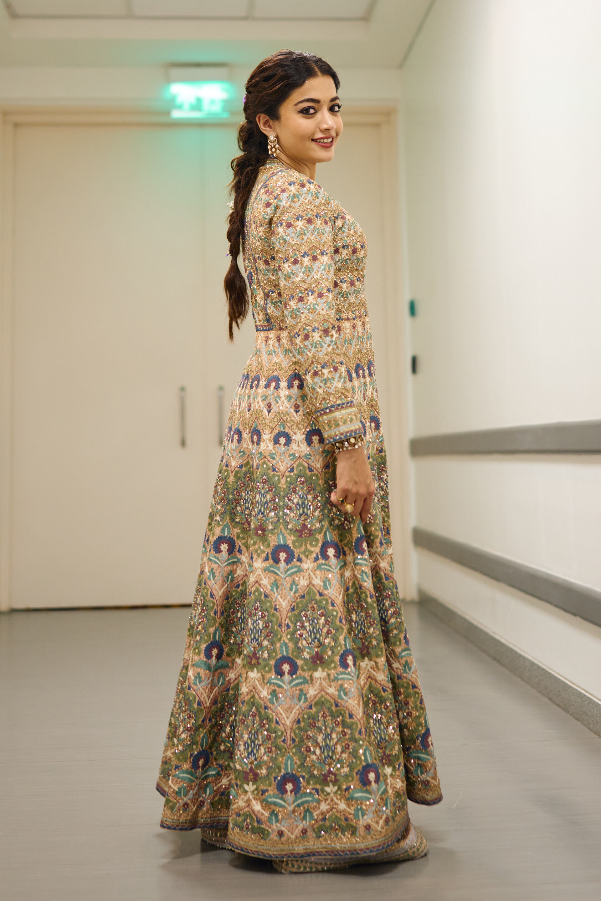 Krandasi Embroidered Zardozi Jacket Set - Blush