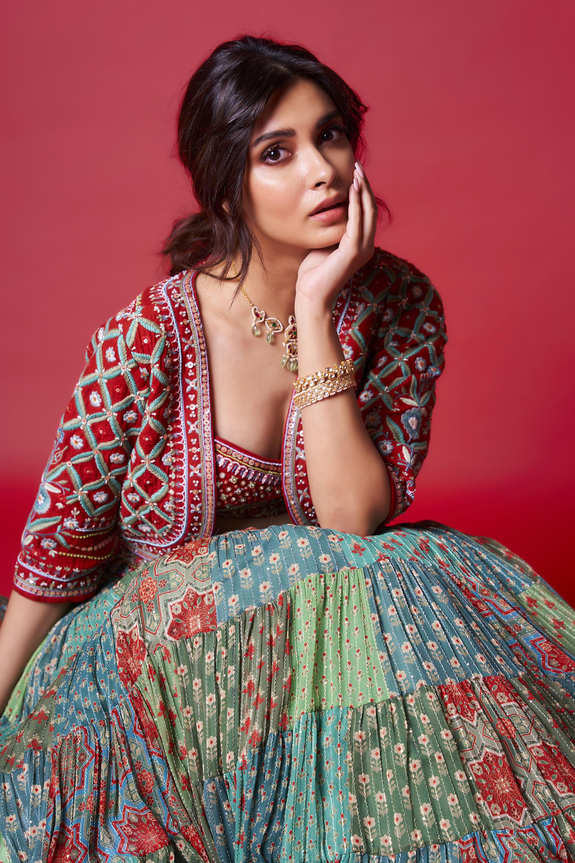 Iara Lehenga-Sage, , image 5