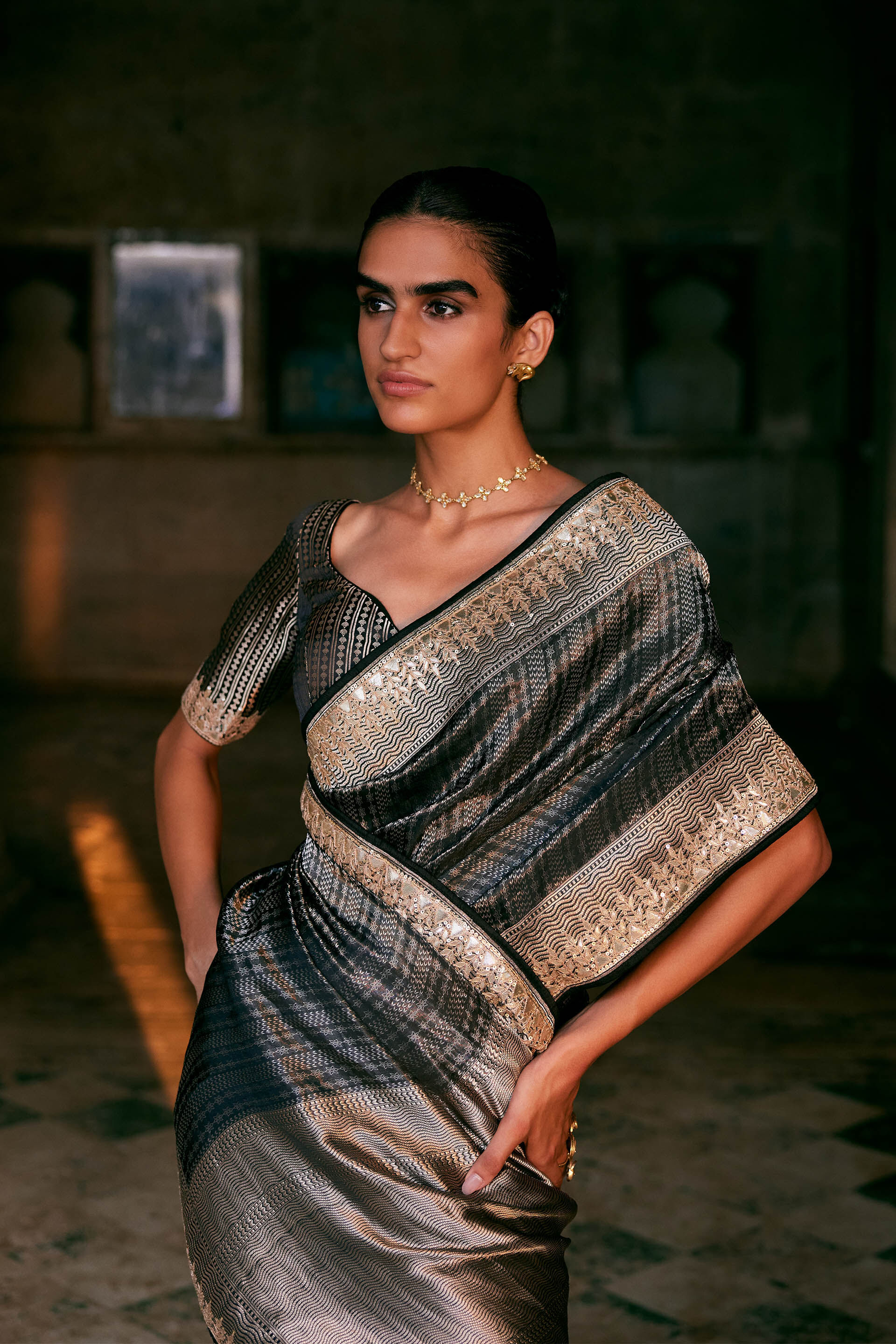 Avabha Handwoven Benarasi Silk Saree - Grey