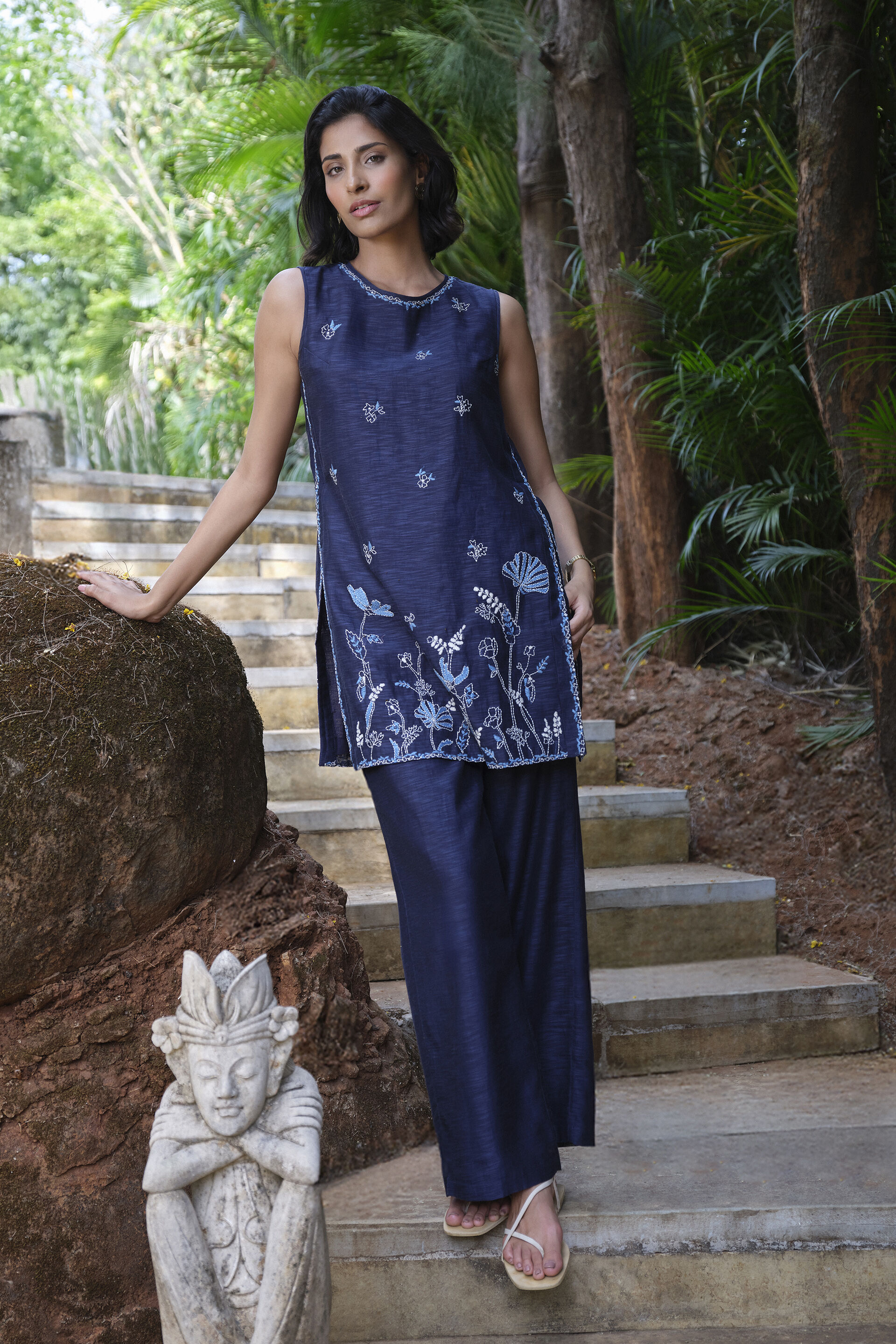 Folia Hand-embroidered Kantha Co-ord - Indigo