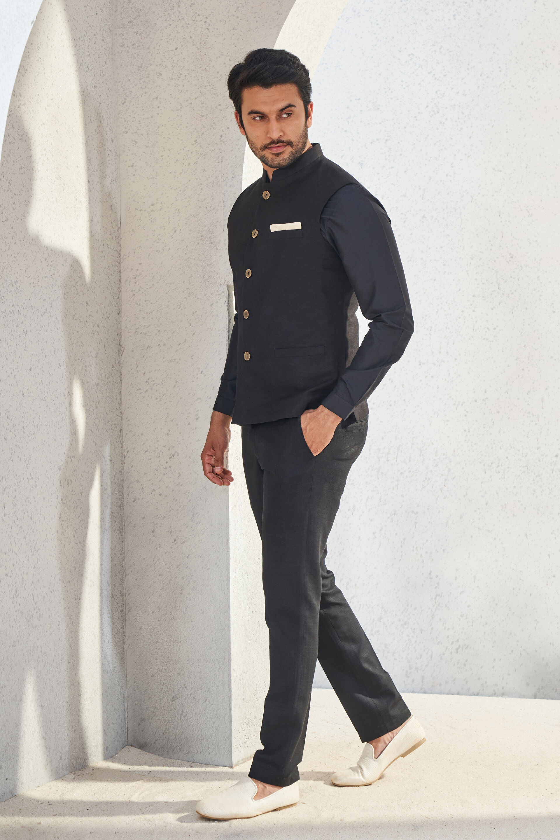 The Akshaj Bandi Black, Black, image 2