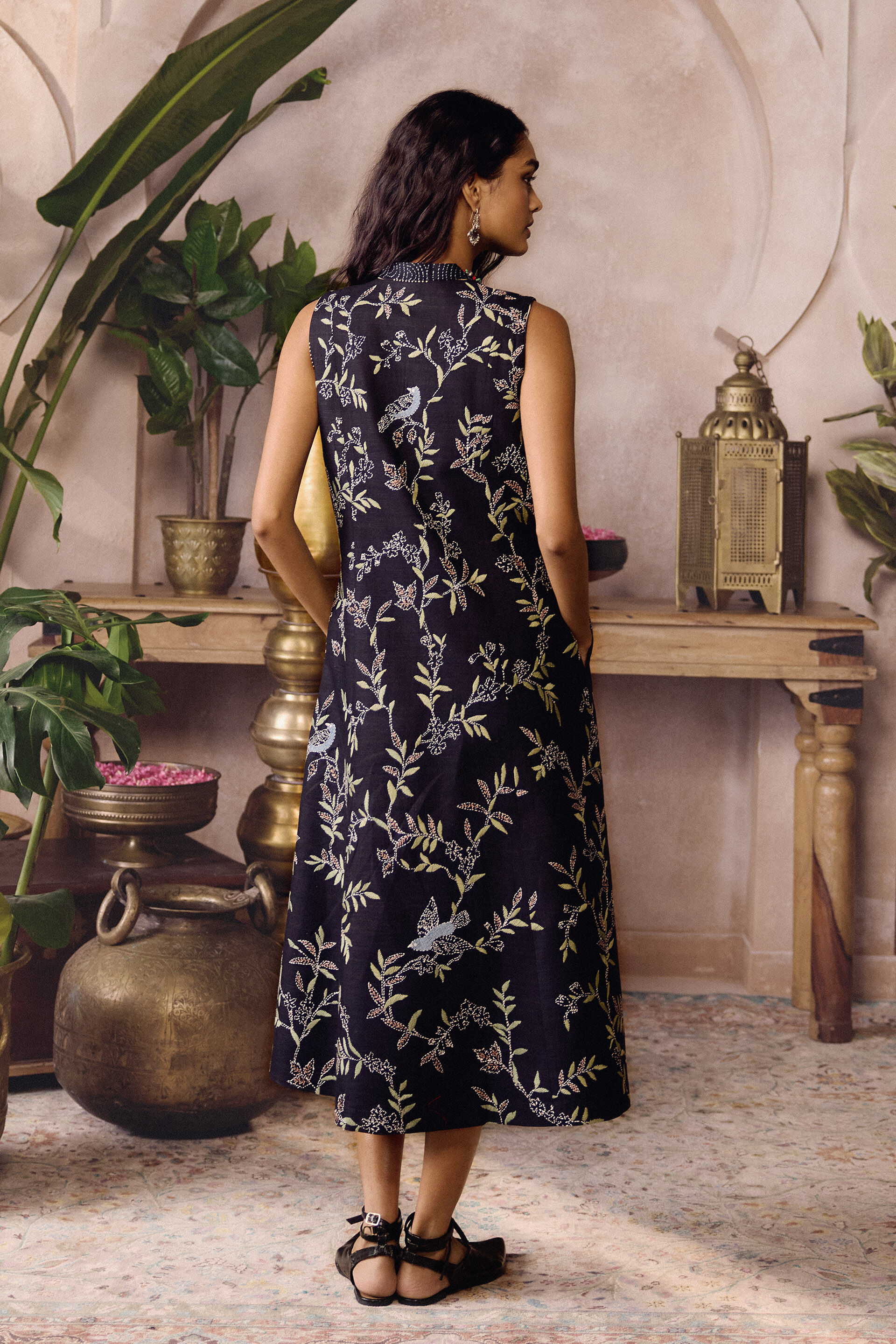 Nature's Trail Hand-embroidered Kantha Silk Jacket Set - Black