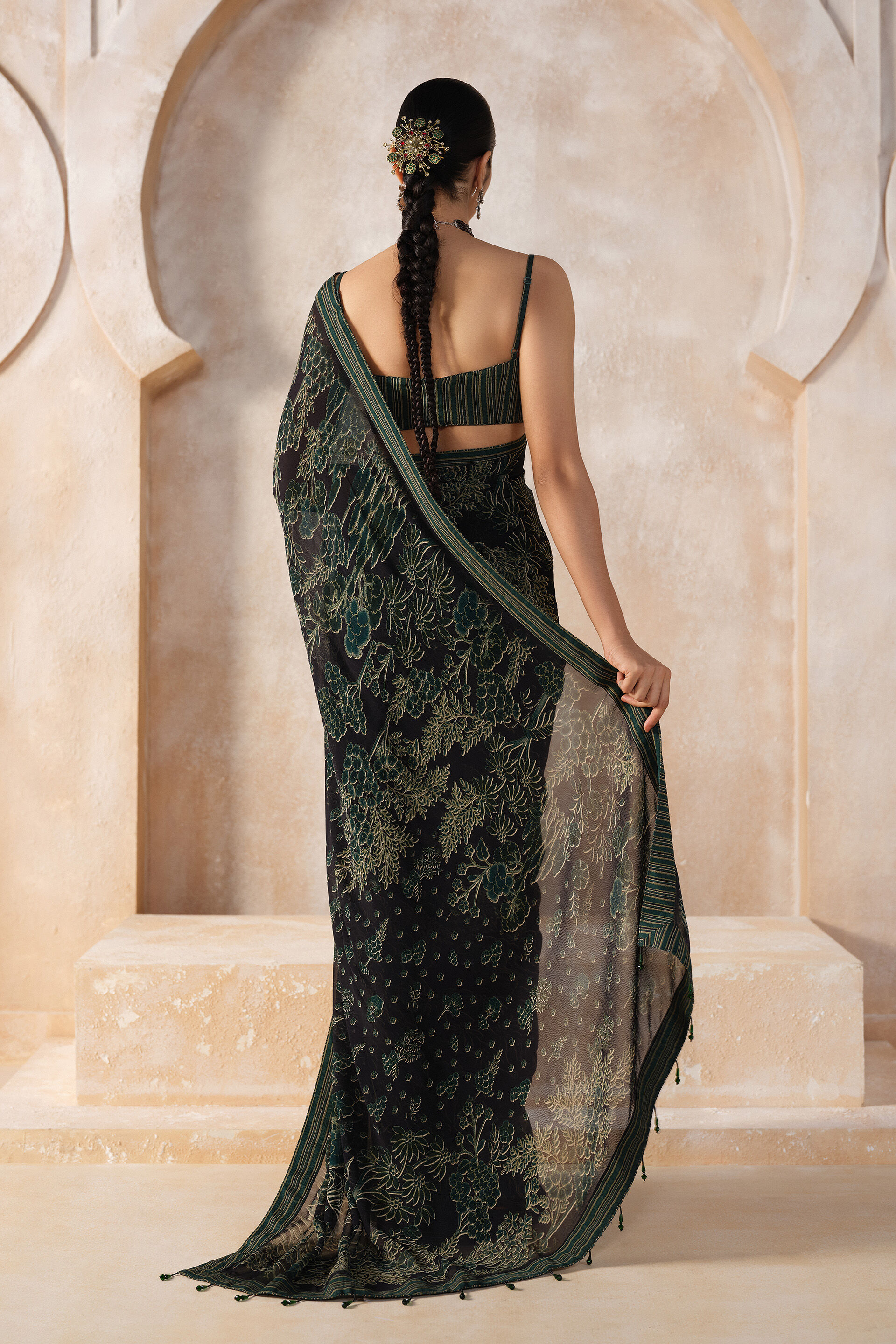 Tanairi Chiffon Saree - Black