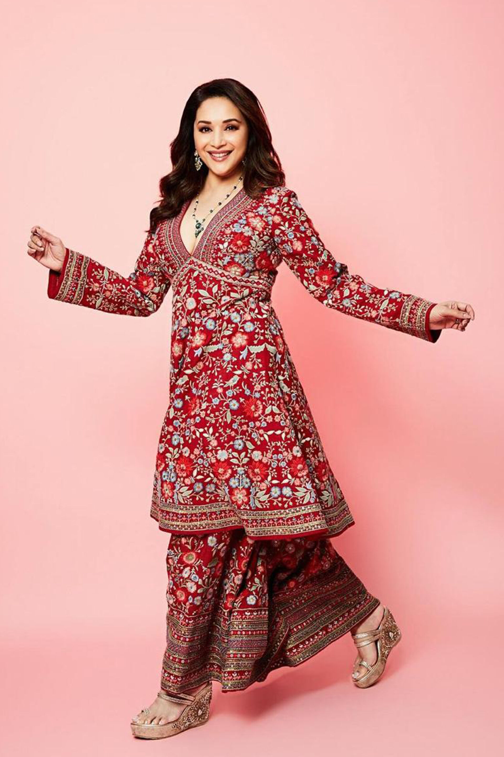 Floral Ballad Embroidered Zardozi Silk Kurta Set - Red, , image 2