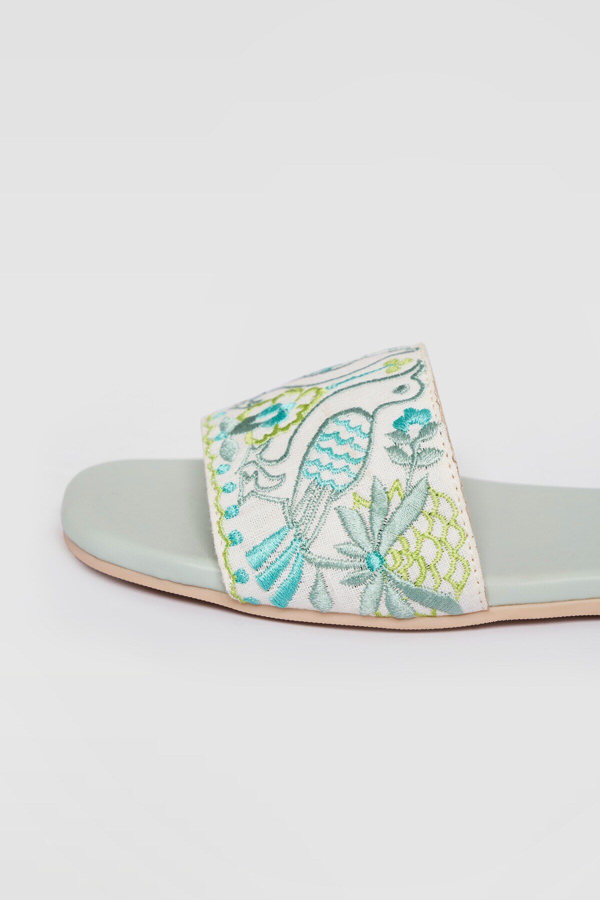 3 - Parindey Sliders - Mint Green, image 3