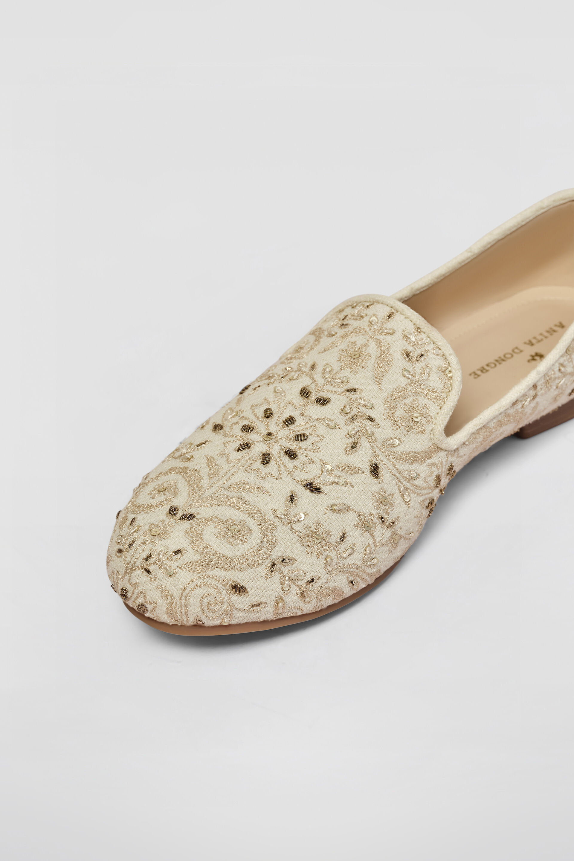 Shravas Embroidered Silk Mojris - Natural