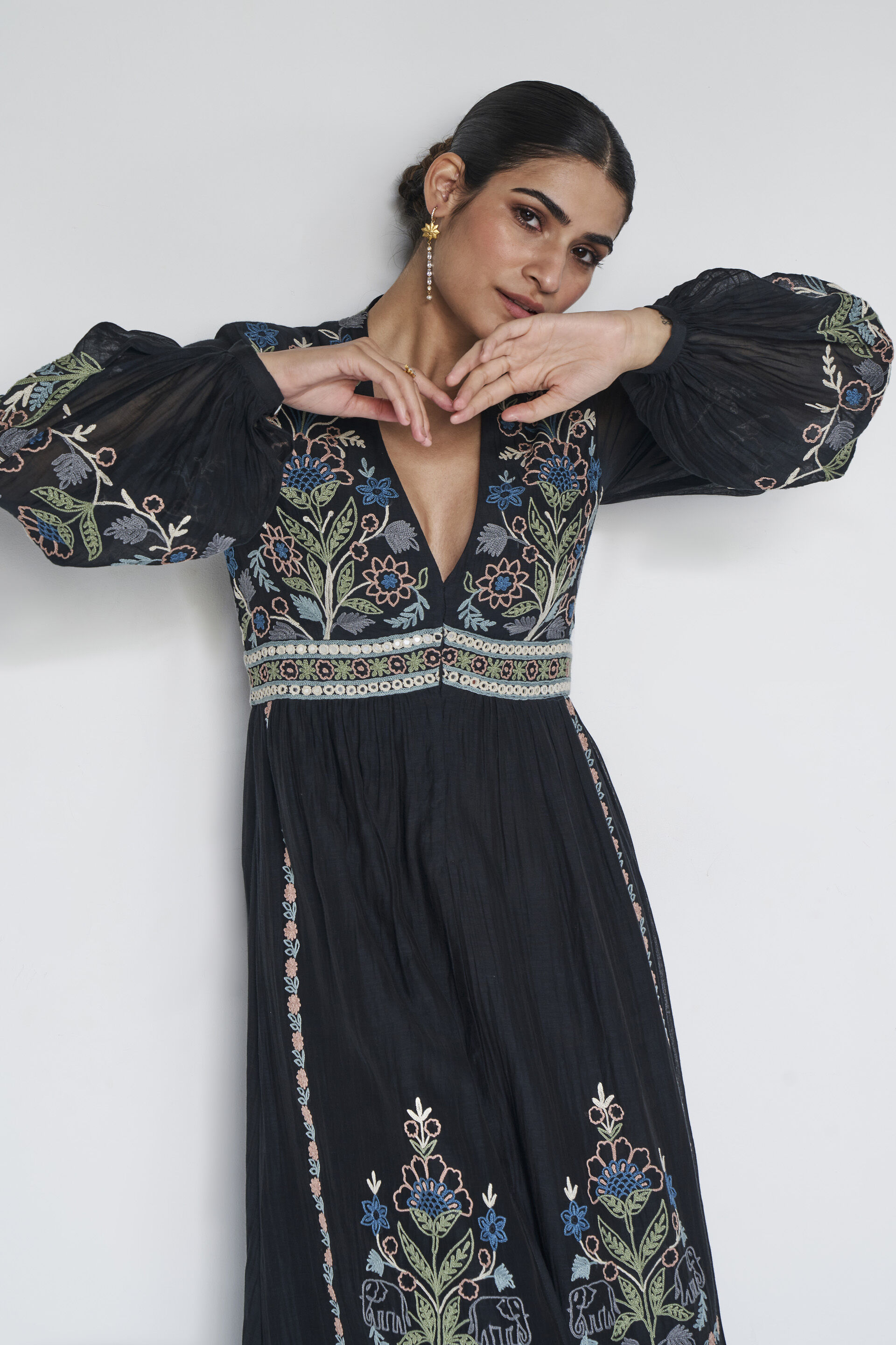 Balsam Hand-embroidered SEWA Mul Suit Set - Black, Black, image 5